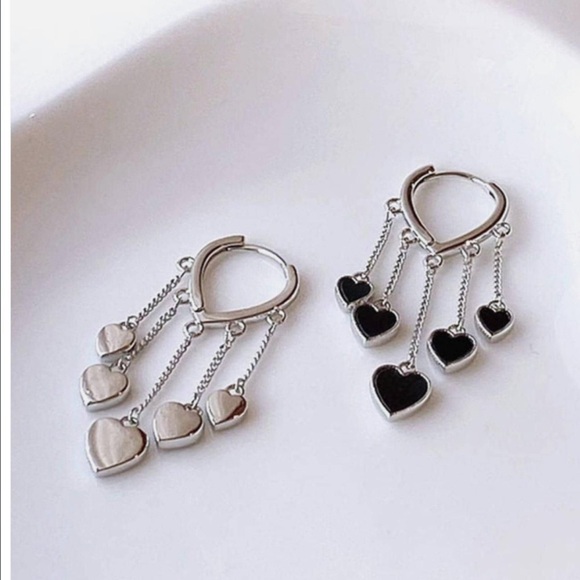 Black Heart Tassel Hoop Silver Dangle Hearts Earrings NWT - Picture 4 of 7